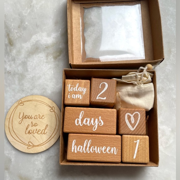 NWOT  Mamimami Home Hello World Milestone Wood Block Set(8 piece set). - Picture 4 of 6